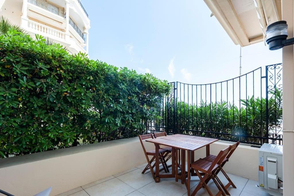 Superbe Avec Terrasse En Front De *